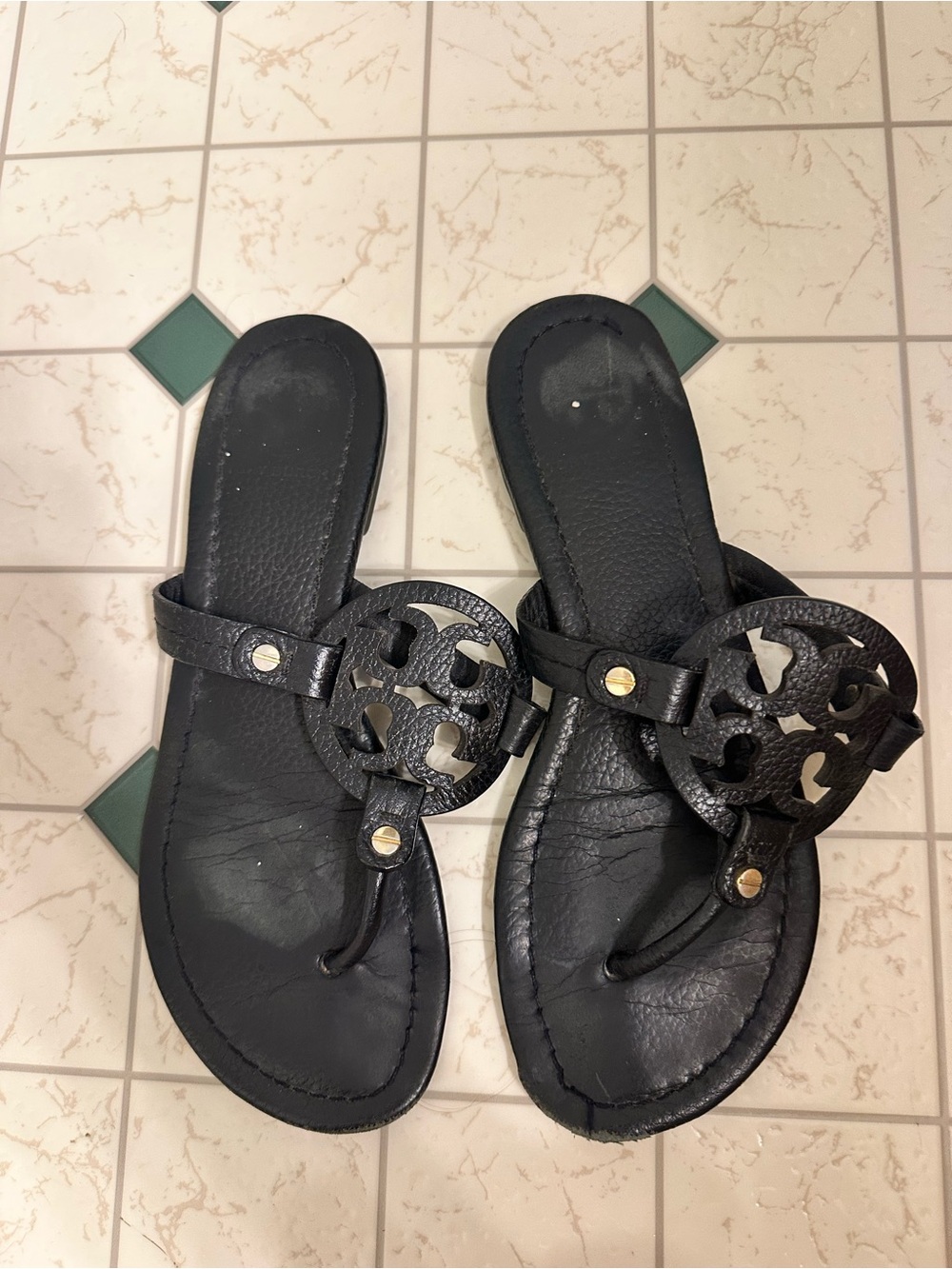 Tory Burch Black Leather Thong Sandals - Women's